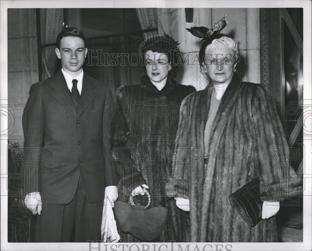 1950 Press Photo Gary Jeffries Eleanor Pederson Lola - RRV03199 - Historic Images