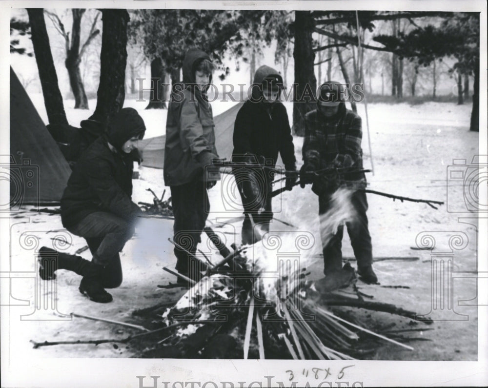 1965 Press Photo Boys Scouts Winter Camp Belle Isle - RRV03347 - Historic Images