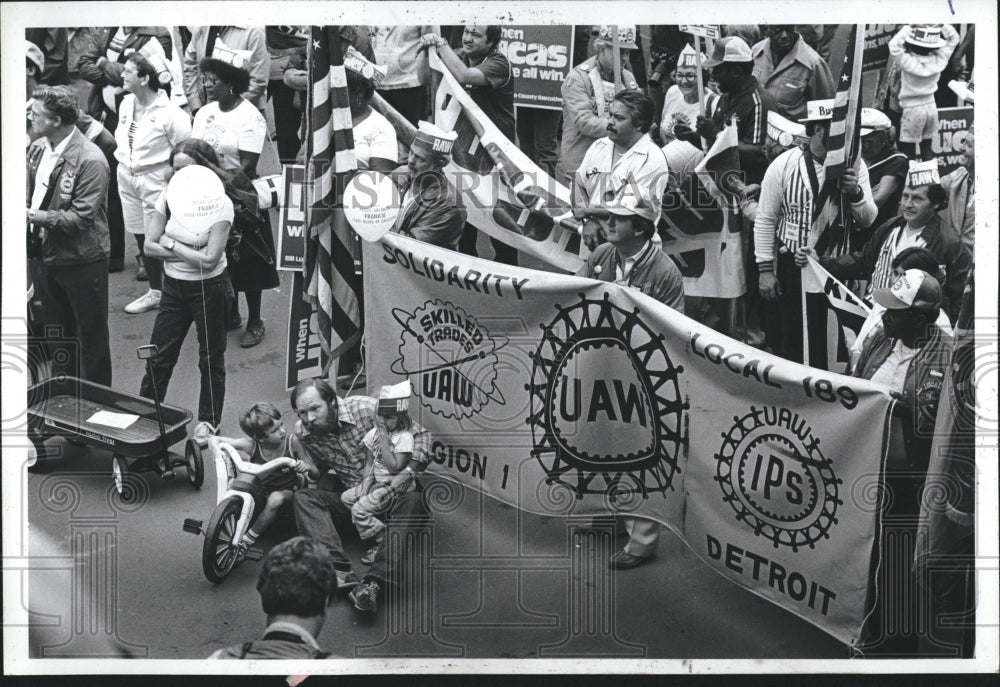 1982 UAW Detroit Labor Day Parade - Historic Images