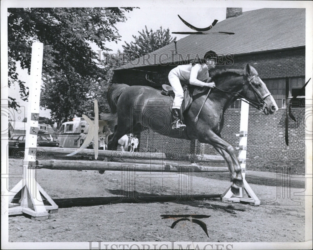 1969 Linda Nasserman Hermit Club Horse Show-Historic Images