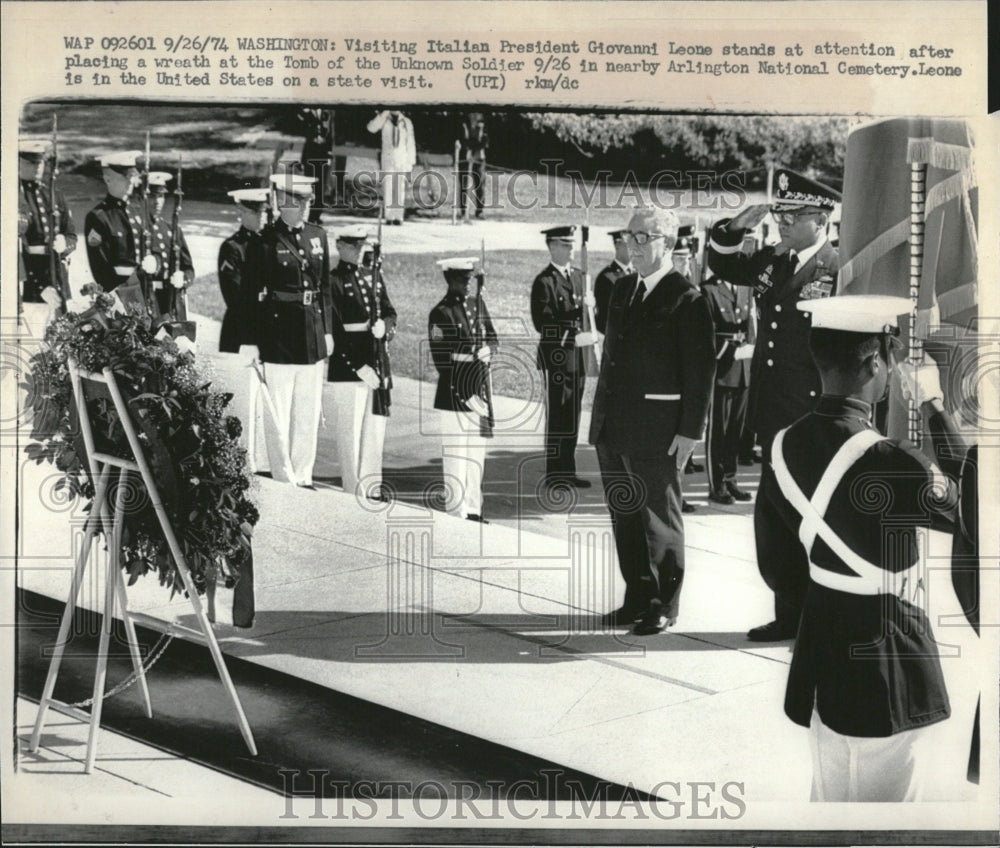 1974 Press Photo Italian Pres Unknown Soldier Visit - RRV03695 - Historic Images