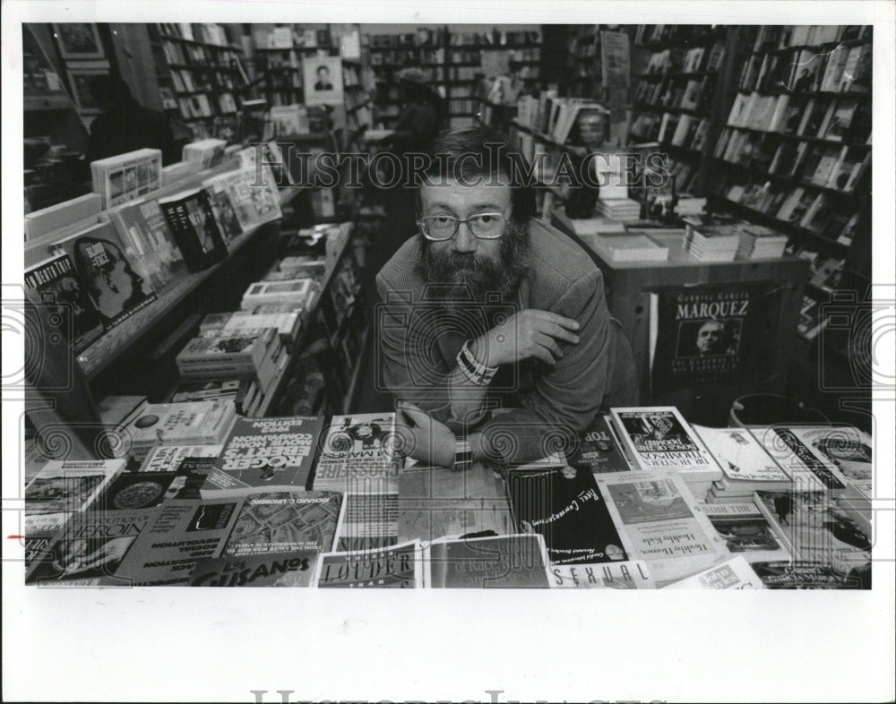 1991 Guild Books Bookstore Chicago Closing - Historic Images