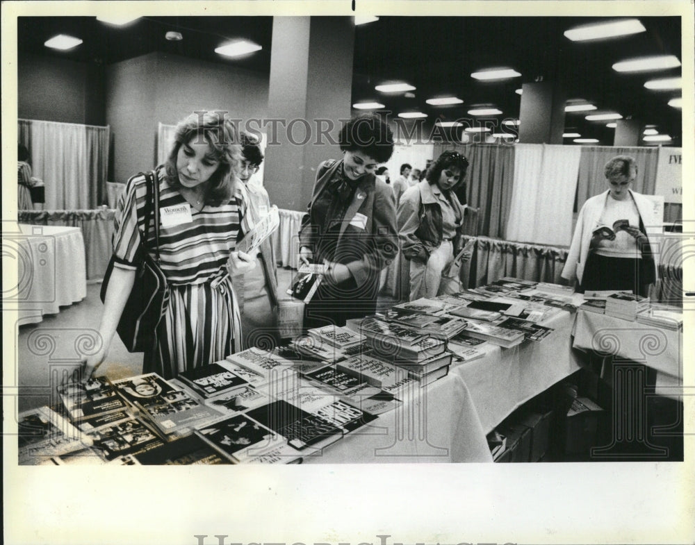 1954 Womens Career Convention - Historic Images