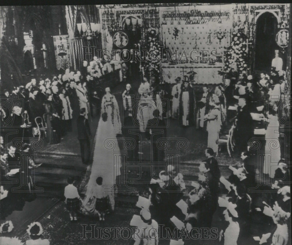 1947 Press Photo Wedding of Princess Elizabeth &amp; Philip - RRV04809 - Historic Images