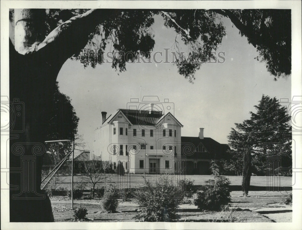 1969 Press Photo Australia Residence Duck Kent Canberra - Historic Images