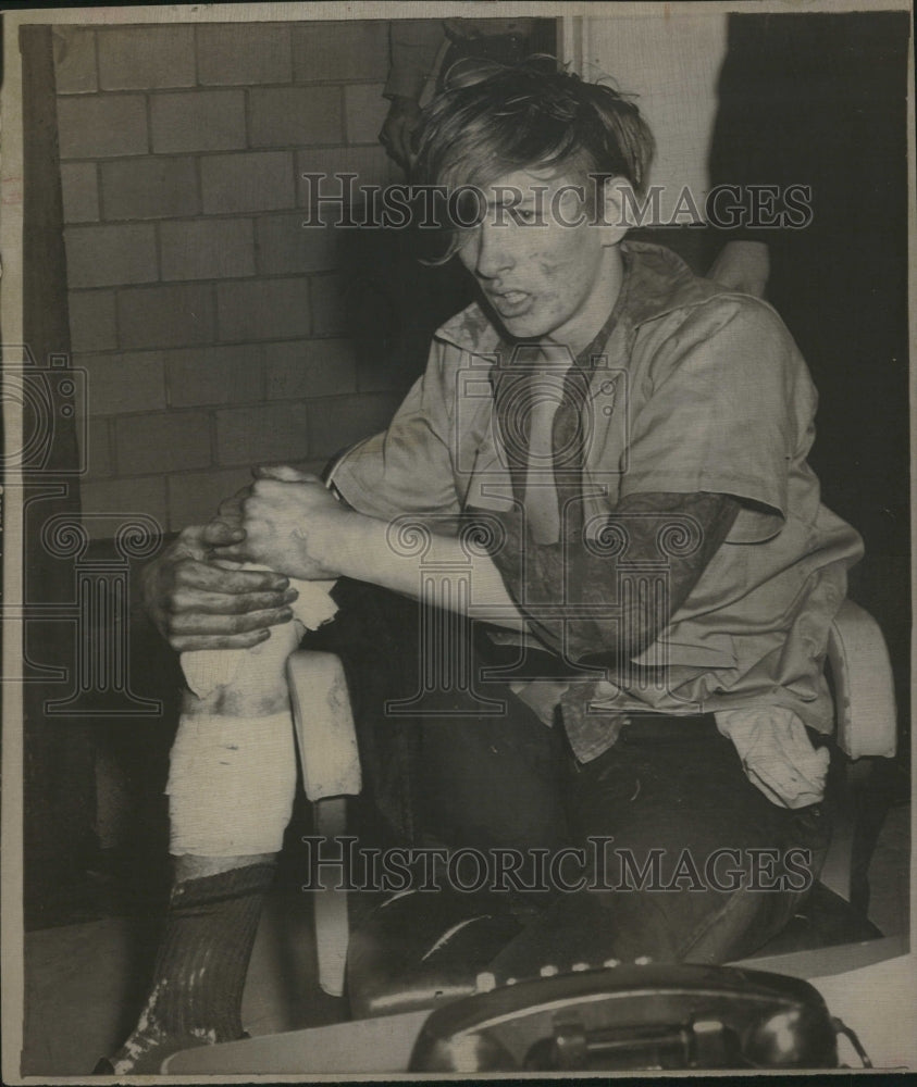 1974 Press Photo Edward Cosgrove Larry Enlae arrest Kan - RRV07033 - Historic Images