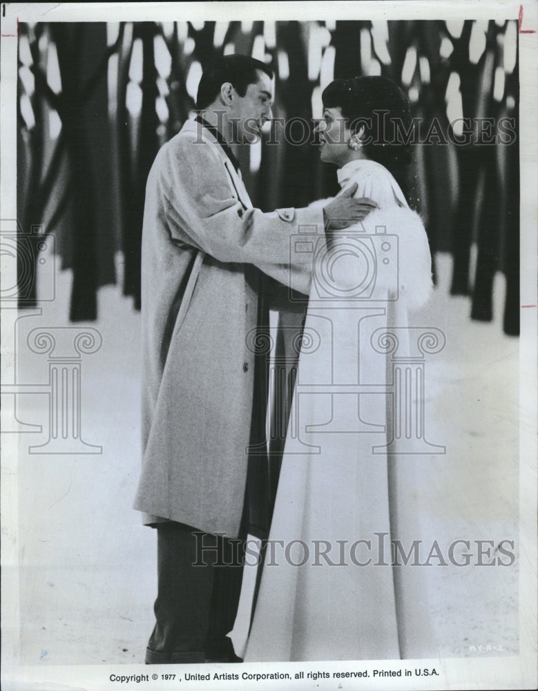 1977 Press Photo Robert De Niro Liza Minelli New York - Historic Images