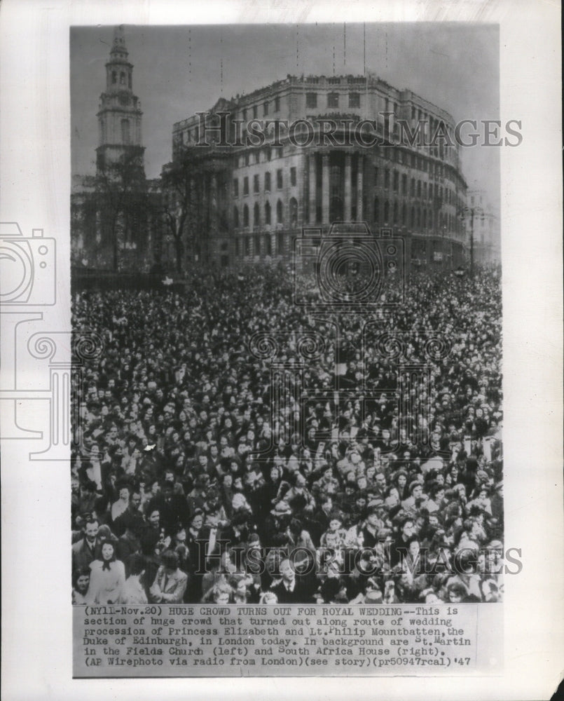 1947, Huge Crowd Turn Royal Weds Elizabeth - RRV07451 - Historic Images