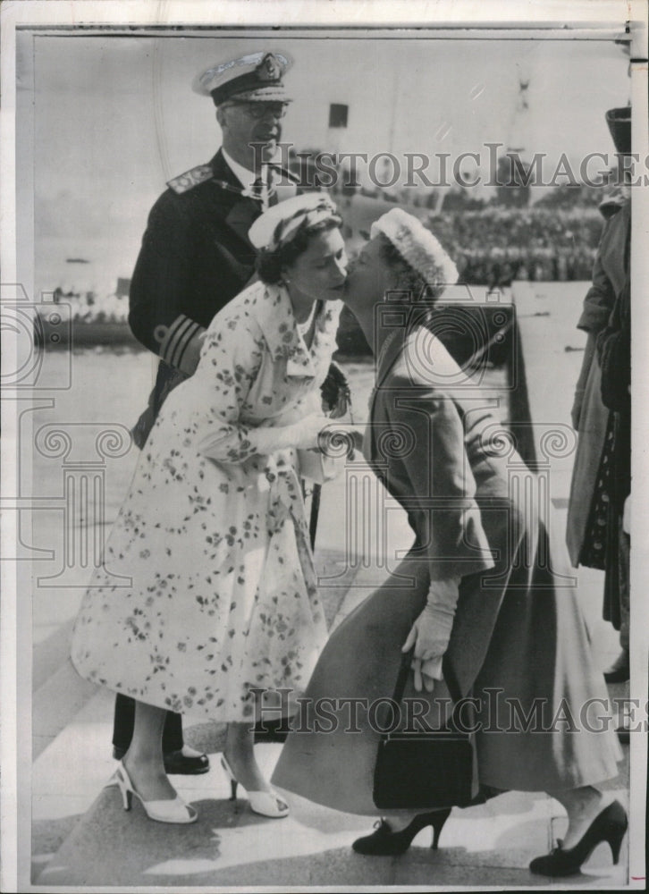 1956, Queen Elizabeth II king Gustav Sweden - RRV07471 - Historic Images