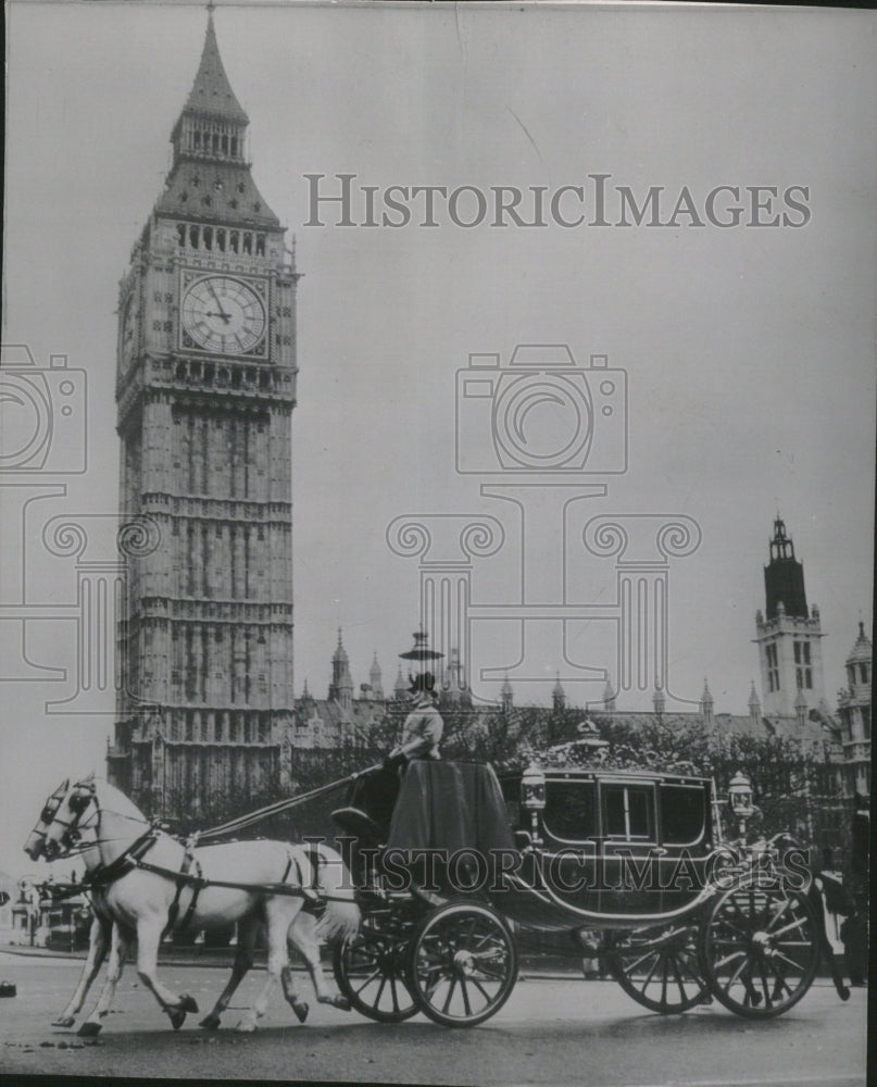 1967 Press Photo Richly Gilded Irish state coach Ben - RRV07497 - Historic Images