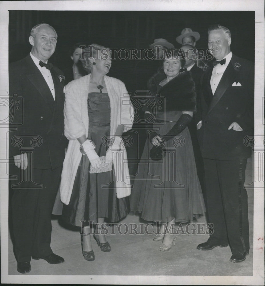 1953, Mrs Roger Meddows Singer Songwriter - RRV07625 - Historic Images