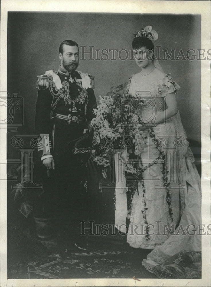 1928, King George England Pleurisy Ill Bed - RRV07969 - Historic Images