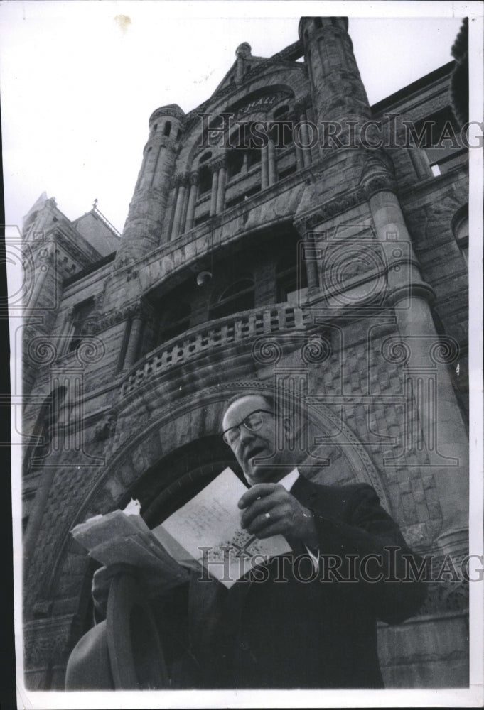 1960 Mayor Bracken Lee Checks Mail Expert - Historic Images