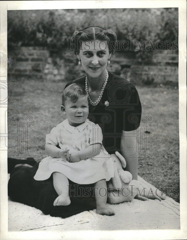 1943, Prince Michael Late Duke Duchess Kent - RRV08917 - Historic Images