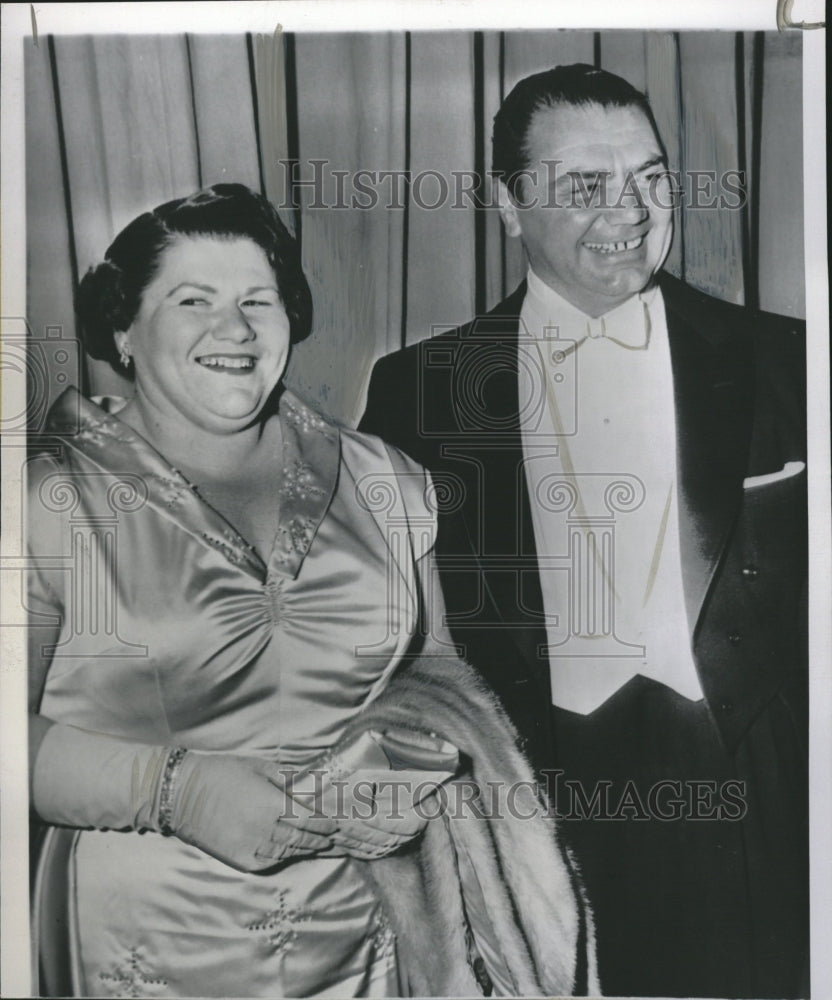 1956 Press Photo Ernest Borgnine Oscar best actor won - Historic Images