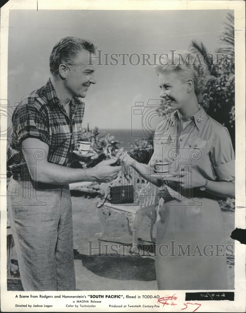 1958, Scene From Musical &quot;South Pacific&quot; - RRV08977 - Historic Images