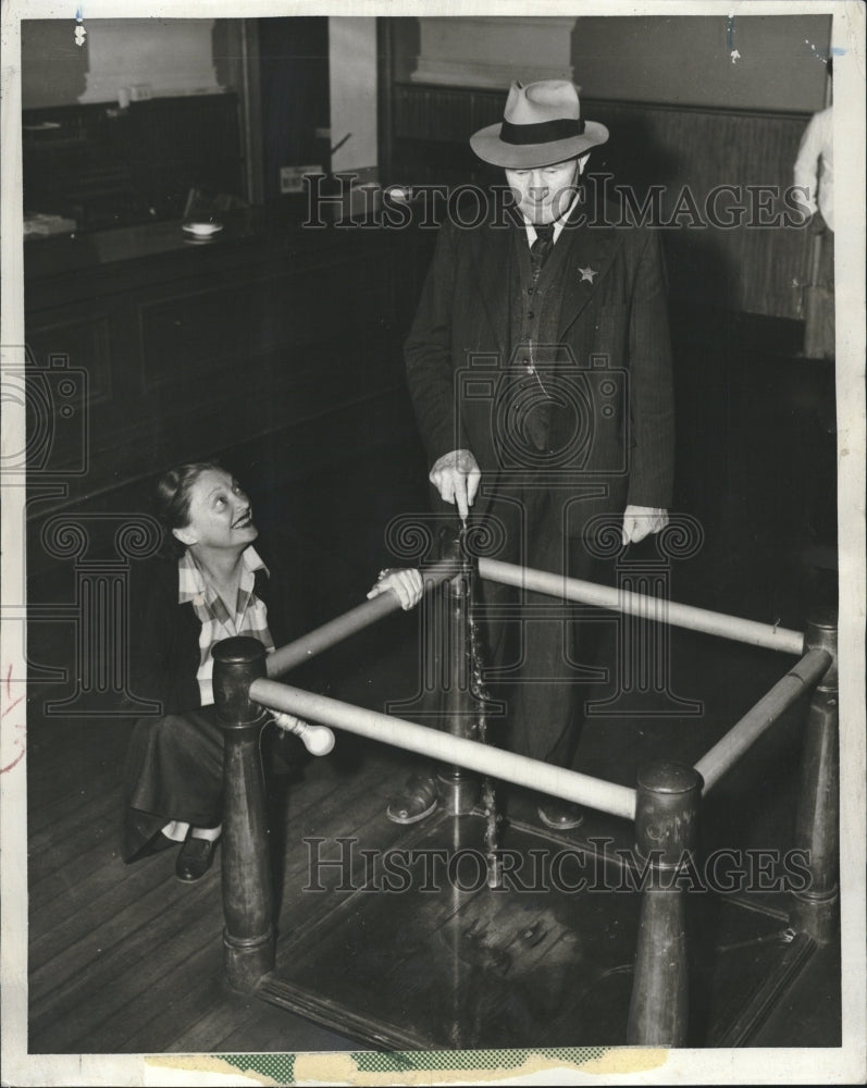 1951 Press Photo Katharine Cornell American Actress - RRV09409 - Historic Images