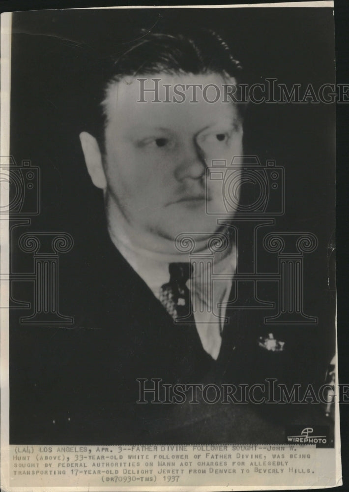 1937, JOHN W. HUNT FOLLOWER FATHER DIVINE - RRV09931 - Historic Images