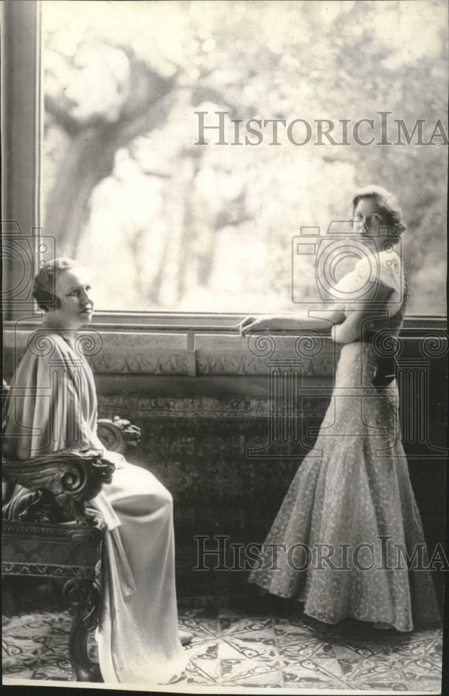1933 Beautiful Picture Wife American Rome - Historic Images