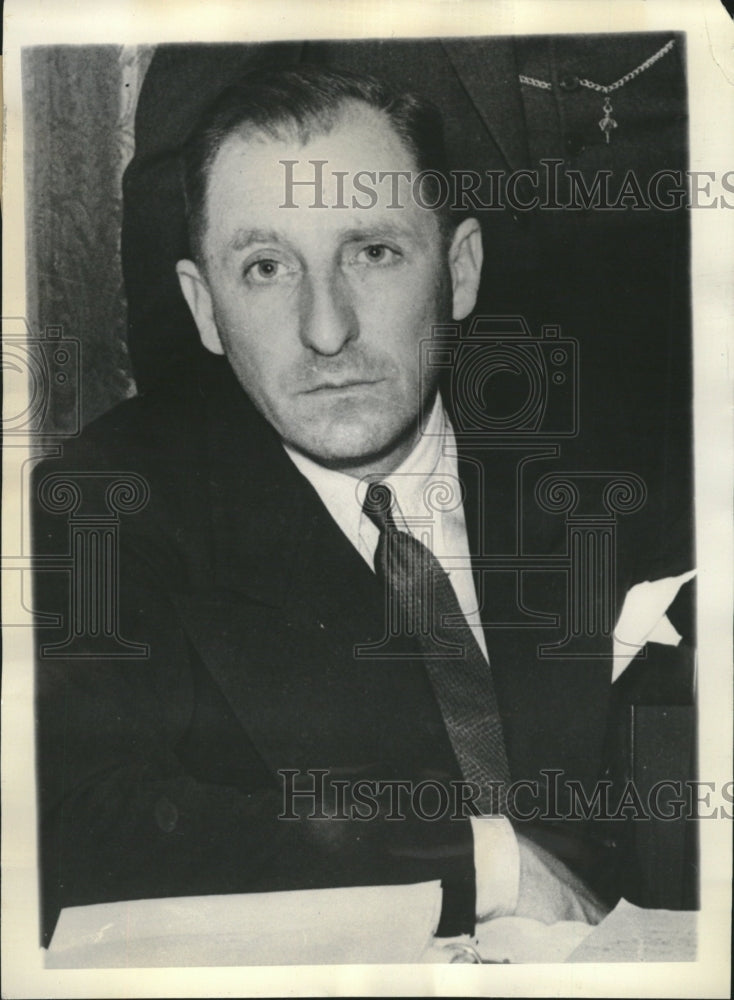 1934 Press Photo Burton Fitts perjury grand jury charge - RRV10315 - Historic Images