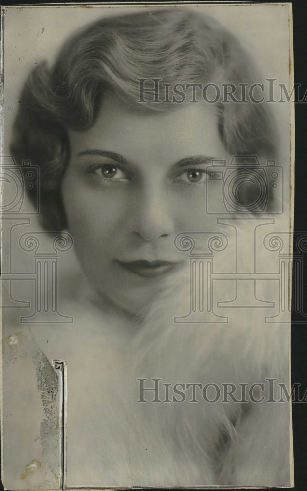 1934 Press Photo Mrs. John Jay Fashionable Headshot - RRV10685 - Historic Images