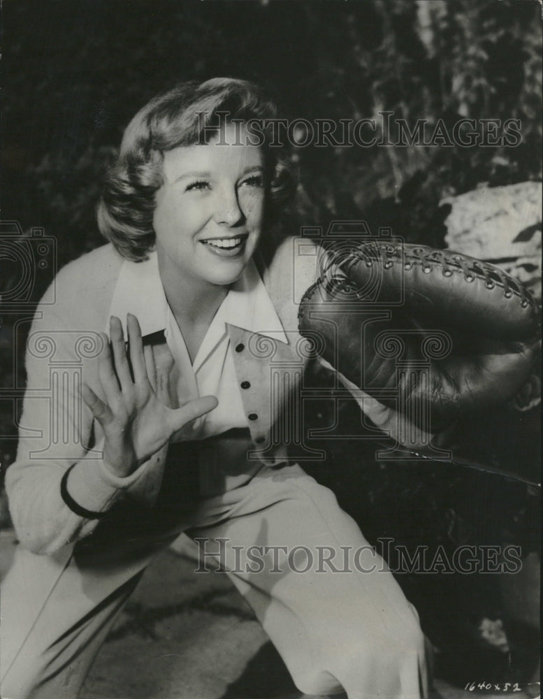 1954, June Allyson American Film TV Actress - RRV10767 - Historic Images