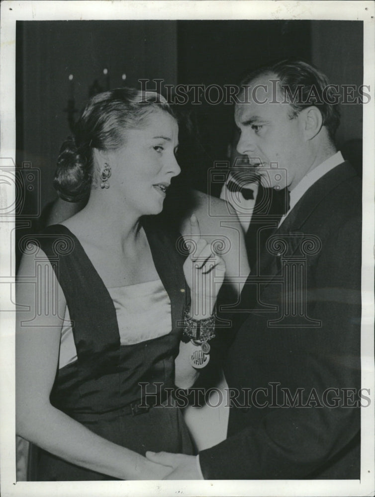 1954 Press Photo Joan Fontaine Aly Khan - RRV10803 - Historic Images