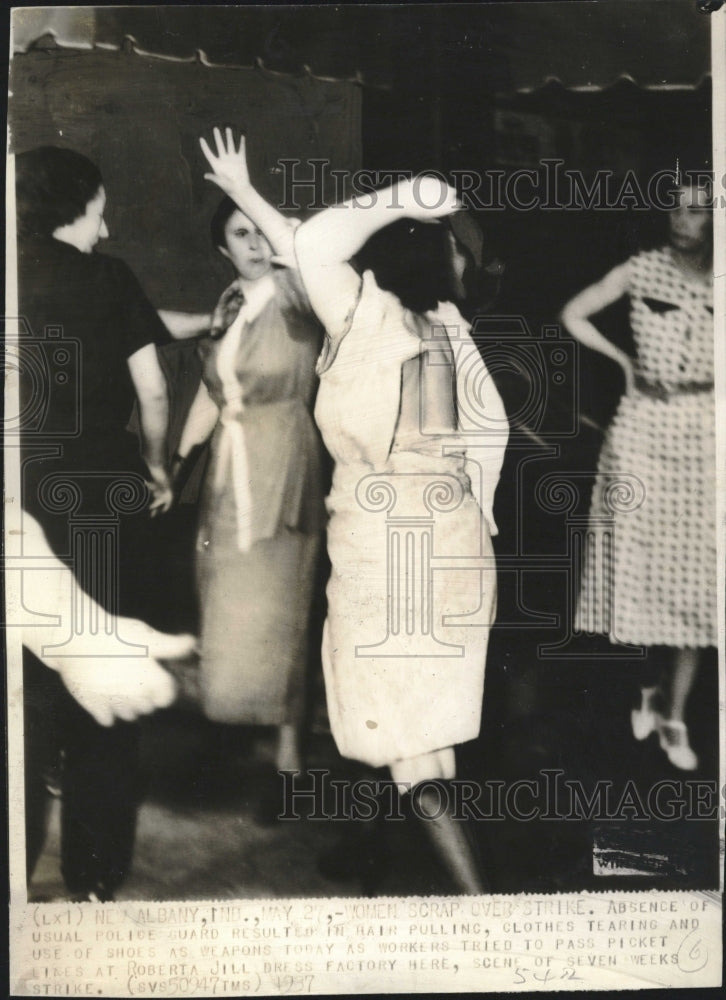 1937 Press Photo Roberta Jill Dress Factory Strike - Historic Images