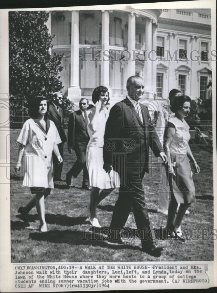 1964, President Johnson and Family - RRV11607 - Historic Images