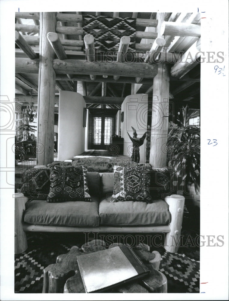 1990, Steve Conger Home Interior - RRV11709 - Historic Images