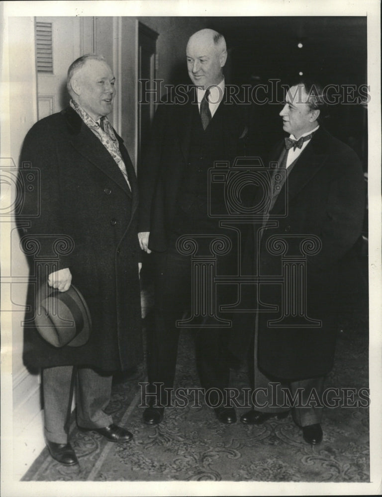 1933 Higher-ups in labour talks with Farley-Historic Images