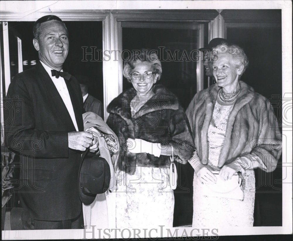 1964 Photo Governor And Mrs. John Love At Dinner Partie - Historic Images