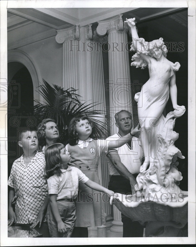 1961 Press Photo McNichols Steve Home Palm Room statue - RRV13953 - Historic Images