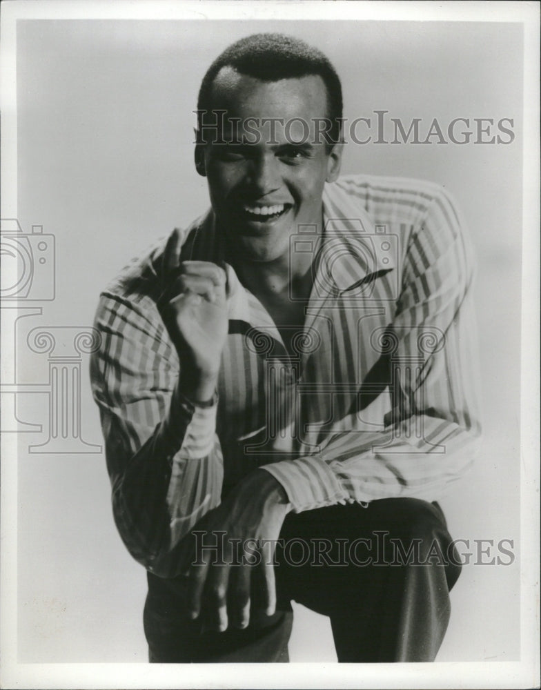 1960 Press Photo Harold George Harry Belafonte singer - RRV14923 - Historic Images