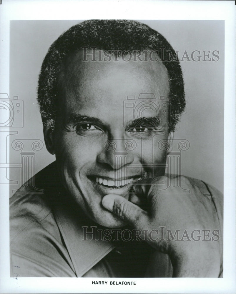 1988 Press Photo Harry Belafonte Singer Songwriter - RRV14967 - Historic Images