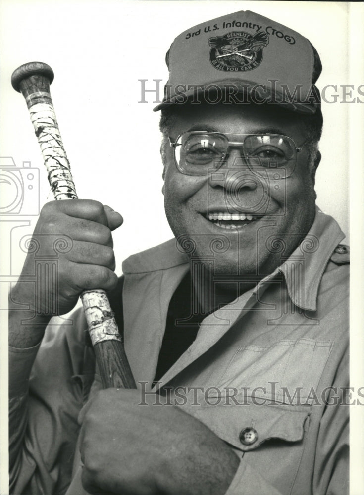 1987 Press Photo Earl James Jones Actor - RRV15713 - Historic Images