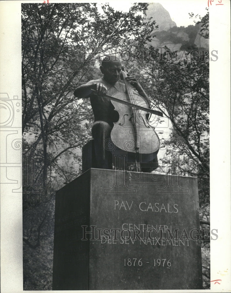 1978, Cellist Pablo Casals Monstreet Memoria - RRV16239 - Historic Images