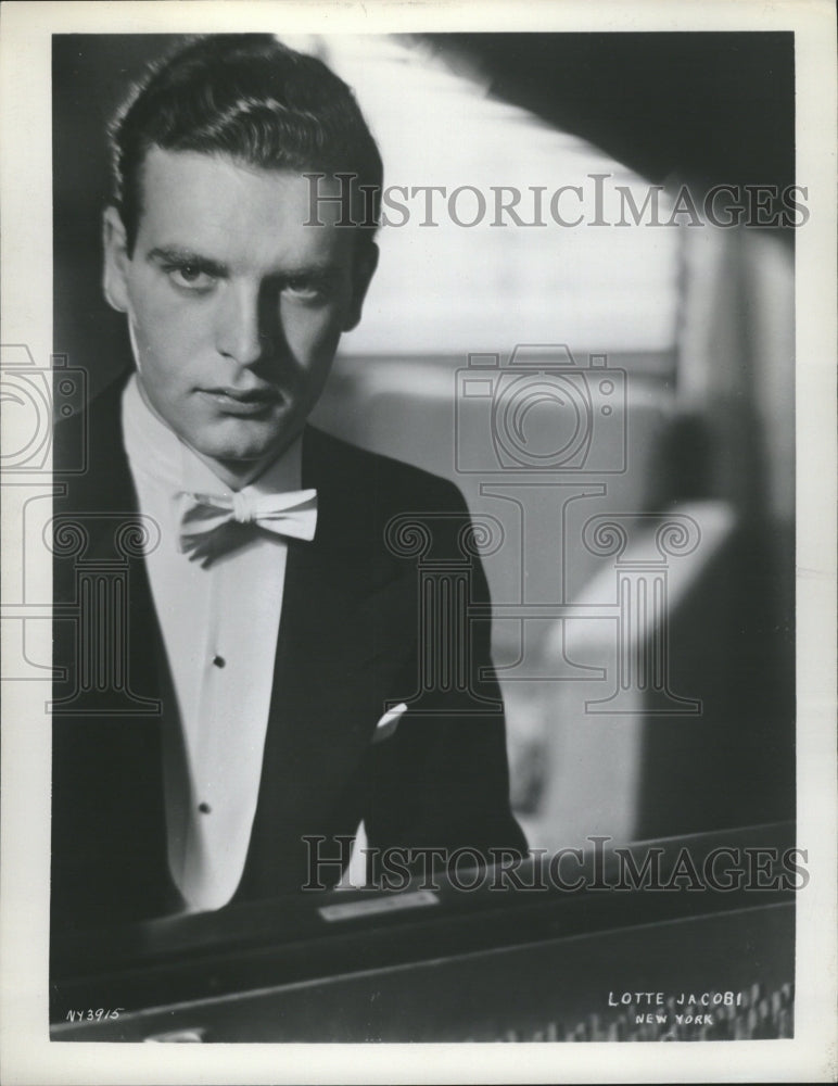 1952 Press Photo Jean Casadesus French Pianist Robert - RRV16277 - Historic Images