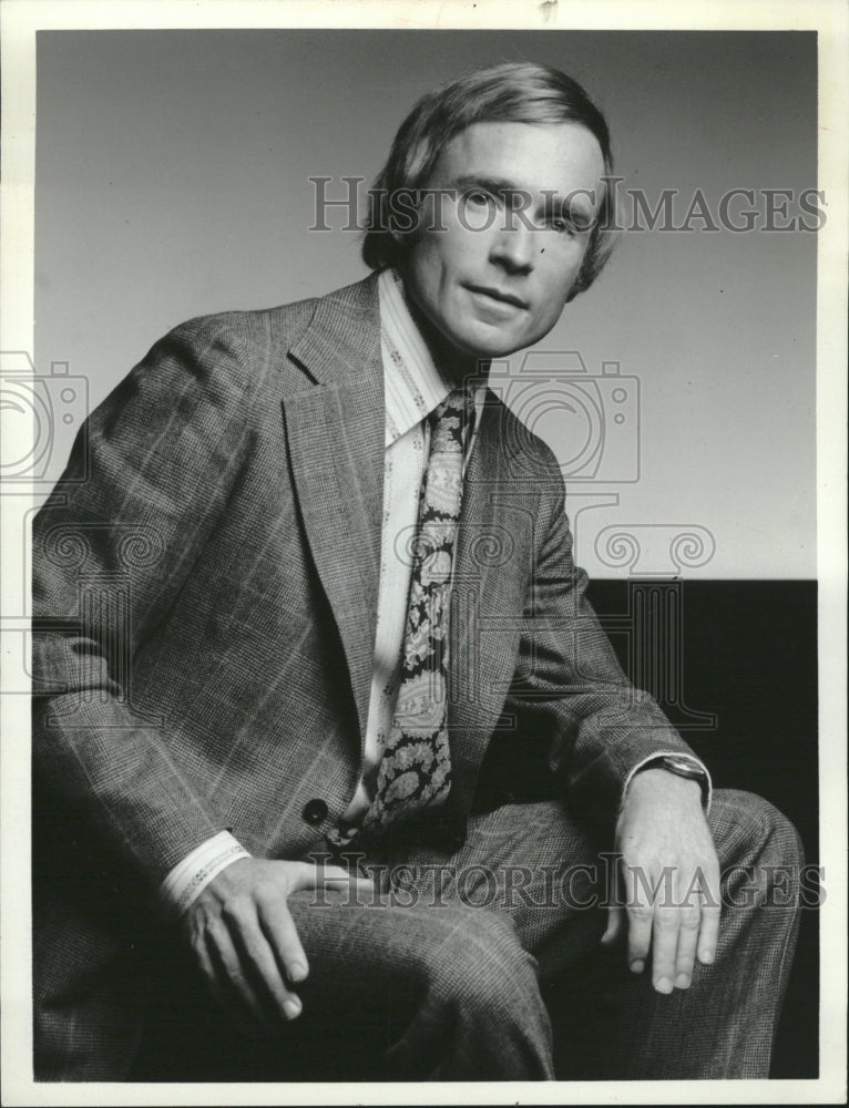 1976 Richard Dick Cavett  American TV Host-Historic Images