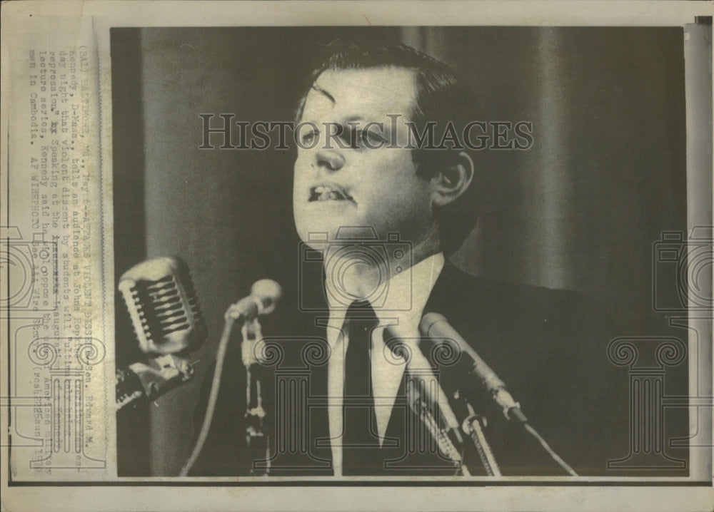 1970 Edward Kennedy students violent night - Historic Images