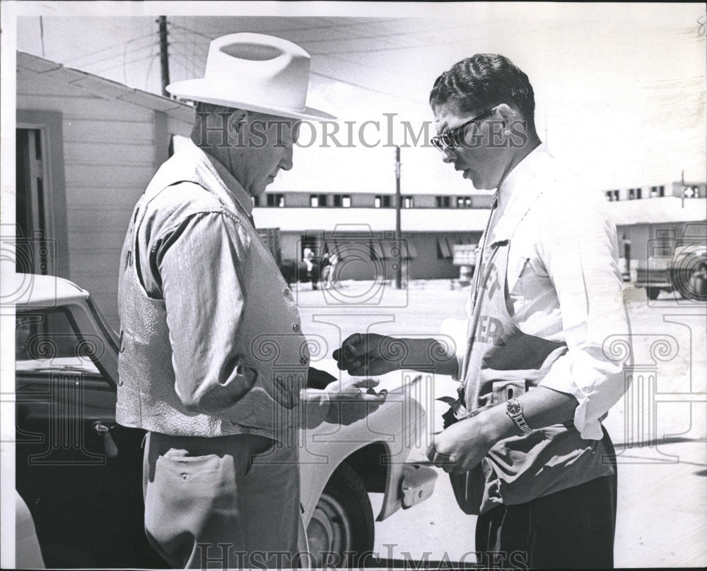 1962 Press Photo Gov Steve McNichols Gene Copio Pueblo - RRV16719 - Historic Images