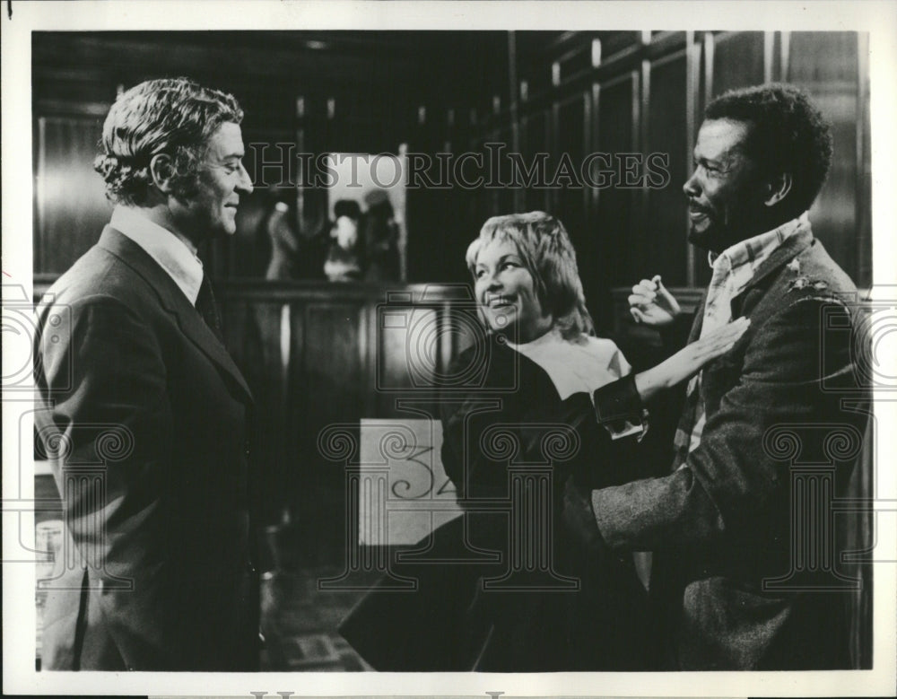 1977, Michael Caine, Prunella Gee Actor - RRV16779 - Historic Images