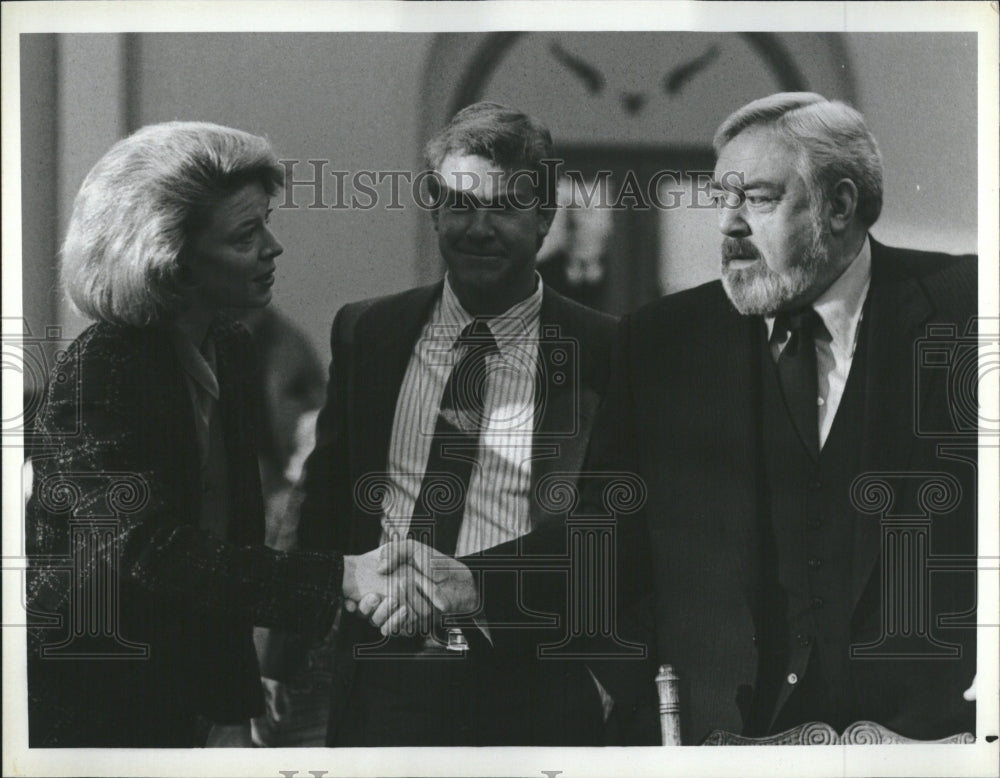 1988PressPhoto Raymond Burr in The case of Avenging ace - RRV16929 - Historic Images