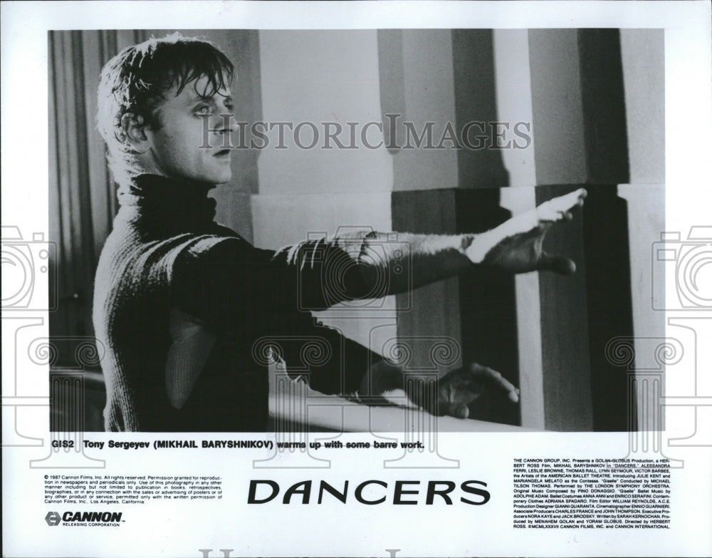 1987 Press Photo Mikhail Baryshnikov American Dancer - RRV17829 - Historic Images