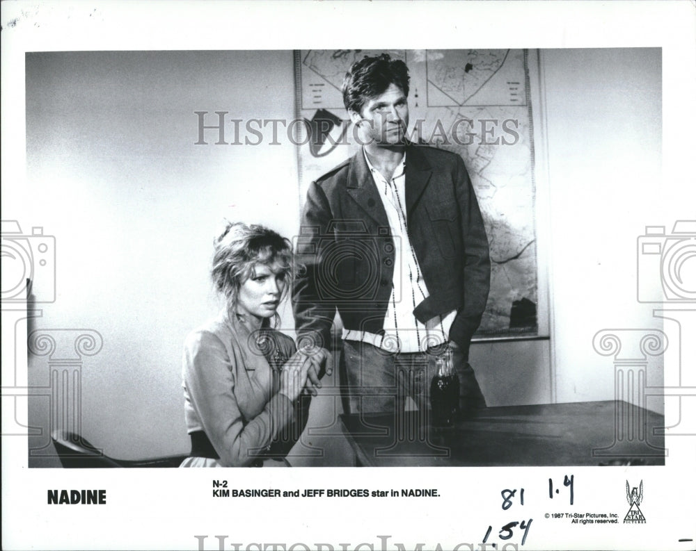 1987 Press Photo Actors Kim Basinger And Jeff Bridges - RRV17843 - Historic Images