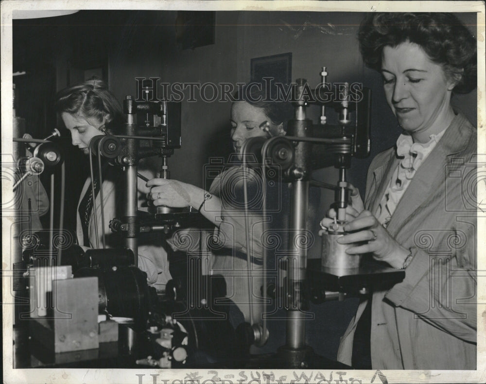 1943, Women Instrument Technicians School - RRV19497 - Historic Images