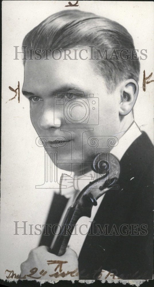 1935, James Barrett, musician - RRV20415 - Historic Images