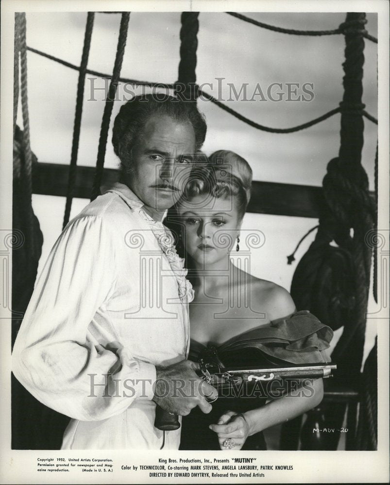 1952, MutinyMark Stevens Angela Lansbury - RRV20807 - Historic Images