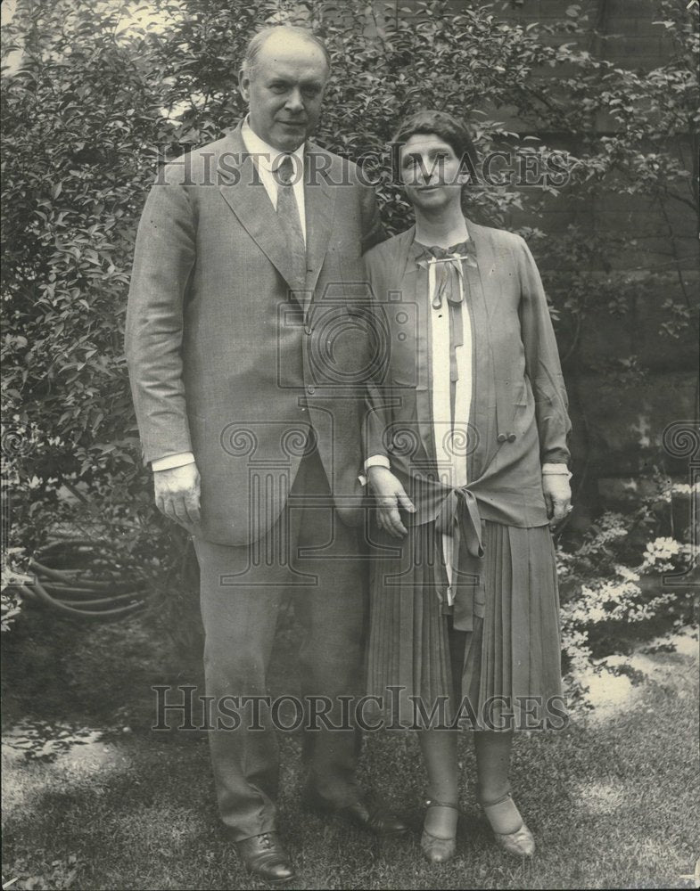 1926, William V. Hodges and Wife - RRV21325 - Historic Images