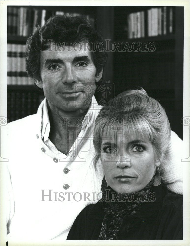 1985, David Birney wife Merdith Baxter host - RRV21541 - Historic Images